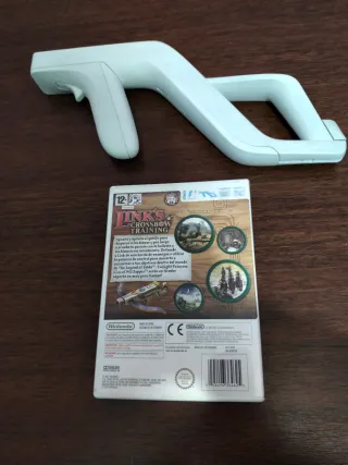 Original Wii Zapper + Link's Crossbow Training