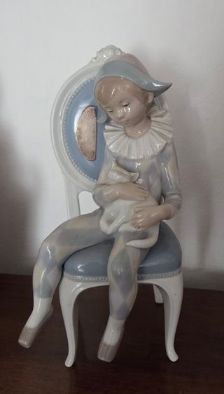 Figura Lladro Niño con Gato Silla