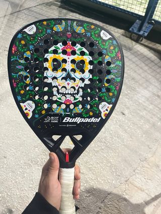 Pala Bullpadel Vertex 04 Edición México