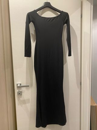 Abito nero aderente a sirena