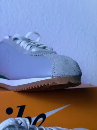 NUEVAS Nike Cortez LT T42