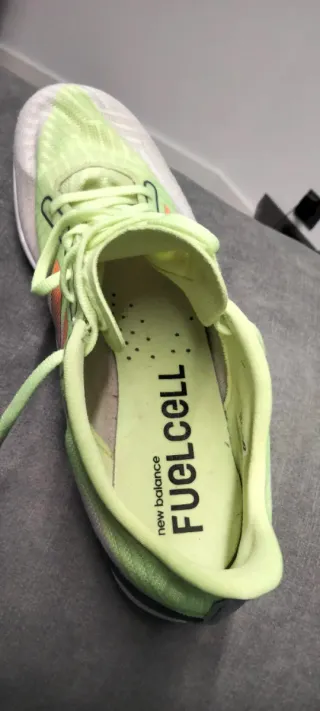 Zapatillas Clavos Atletismo Newbalance