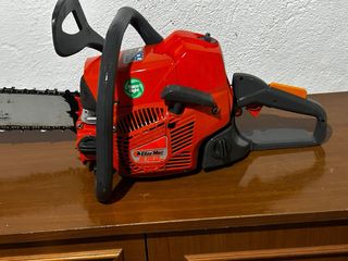 Motosierra Oleo-Mac 410