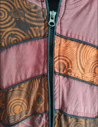 Abrigo/chaquetón largo con capucha patchwork