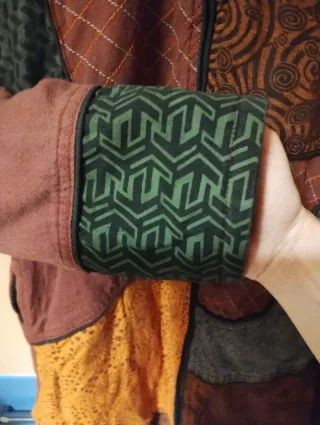 Abrigo/chaquetón largo con capucha patchwork