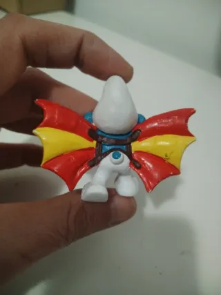 Figura Pitufo Volador