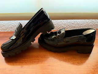 Zapatos negros plataforma charol