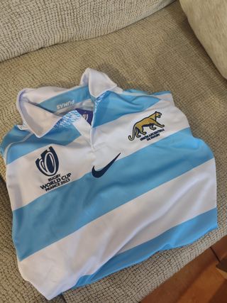 Camiseta talla XL azul y blanco