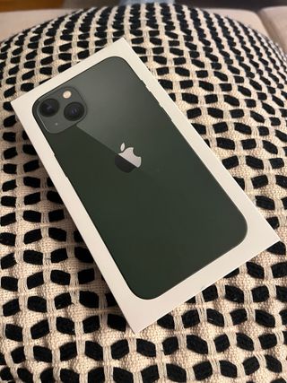 iPhone 13 – Batería nueva 99 % • Impecable