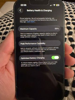 iPhone 13 – Batería nueva 99 % • Impecable