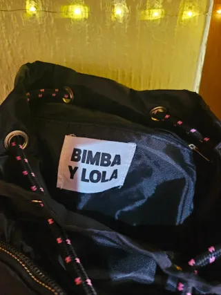 Mochila BIMBA Y LOLA negra con detalles rosa