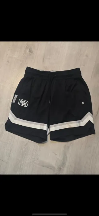 Pantalones cortos NBA negros y blancos