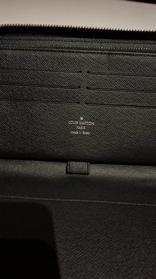 Cartera Louis Vuitton Zippy Horizontal Negra