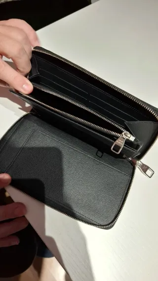 Cartera Louis Vuitton Zippy Horizontal Negra
