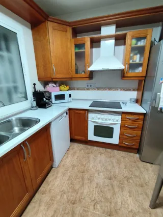 Muebles de cocina madera y cristal