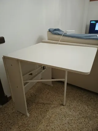 Tavolo da cucina stretto pieghevole e estensibile