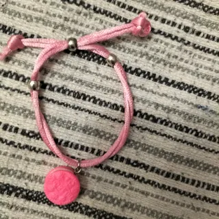 Pulsera Oreo Rosa con Detalles Plateados