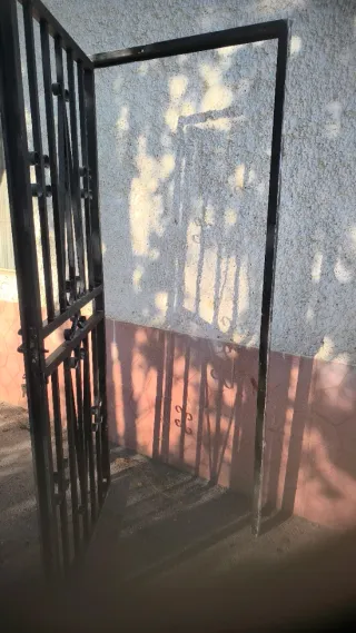 PUERTA DE HIERRO 2,10X90