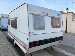 Se Vende Caravana de menos de 750 roller ALUHA 420