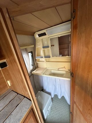 Se Vende Caravana de menos de 750 roller ALUHA 420