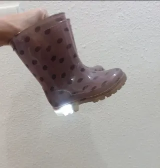 Botas de agua luz niña talla 23 lunares