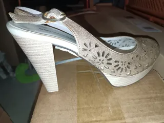 Zapatos ARAES Beige Talla 35