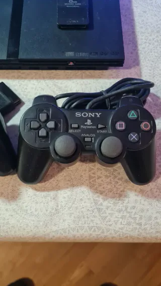 Consola PS2 Slim Negra + Accesorios