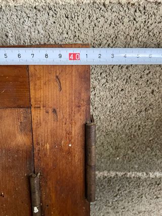 Ventana mallorquina madera antigua