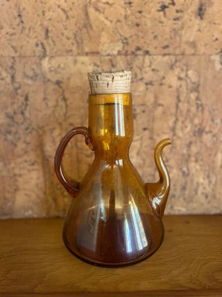 Jarra vidrio ámbar vintage soplado