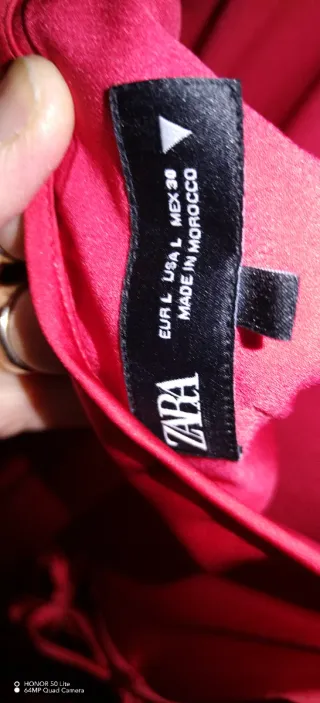 Vestido rojo largo con aberturas