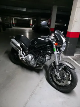 Ducati monster S2R 1000