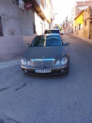 Mercedes-Benz Clase E 320 (W211) - Automático - As