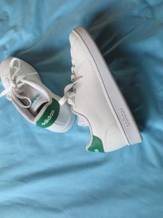 Zapatillas Adidas Blancas y Verdes