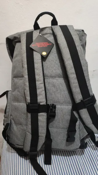 ✅Mochila Nintendo NES gris