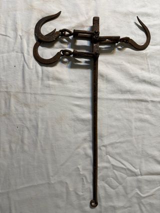 Balanza romana antigua de hierro