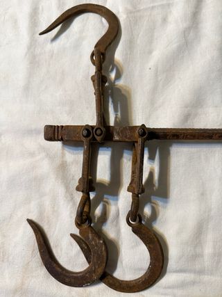 Balanza romana antigua de hierro