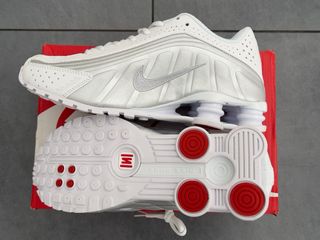 Nike Shox R4 Blancas y Rojas