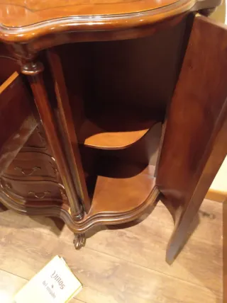 Mueble de salón de madera