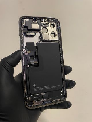 Struttura iPhone 13 Pro Max blu