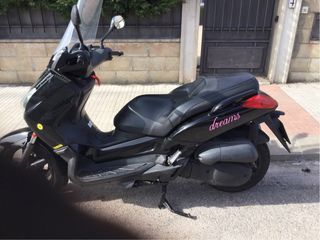 Yamaha Xmax 125 Scooter Automática.