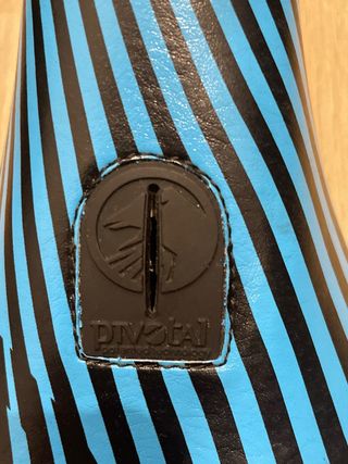 Sillín Pivotal Shadow BMX Rayas Azul/Negro