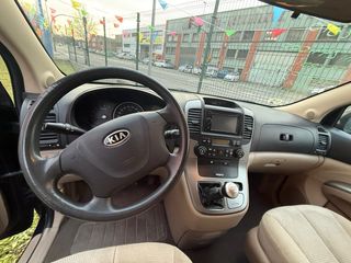 KIA Carnival 2010