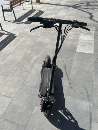 Patineta Eléctrica Negra