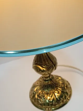 Lámpara vintage latón clásico trabajado