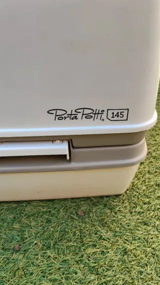 WC Portátil Thetford Blanco