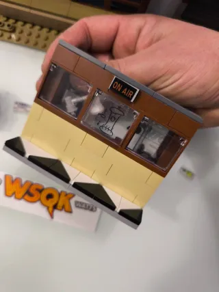 Sticker WSQK Radio 50.000 Watts Lego