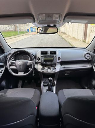 Toyota RAV4 2010