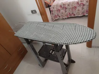 Asse da stiro pieghevole in plastica