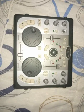 Controlador DJ Hercules DJ Control MP3