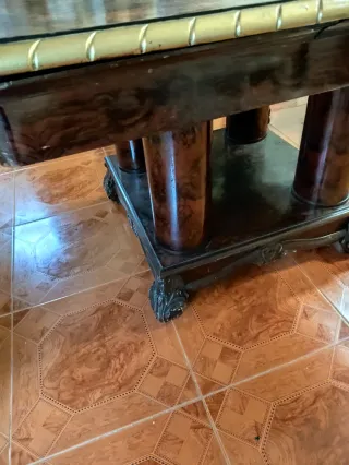 Conjunto mesa y sillas Ardeco.